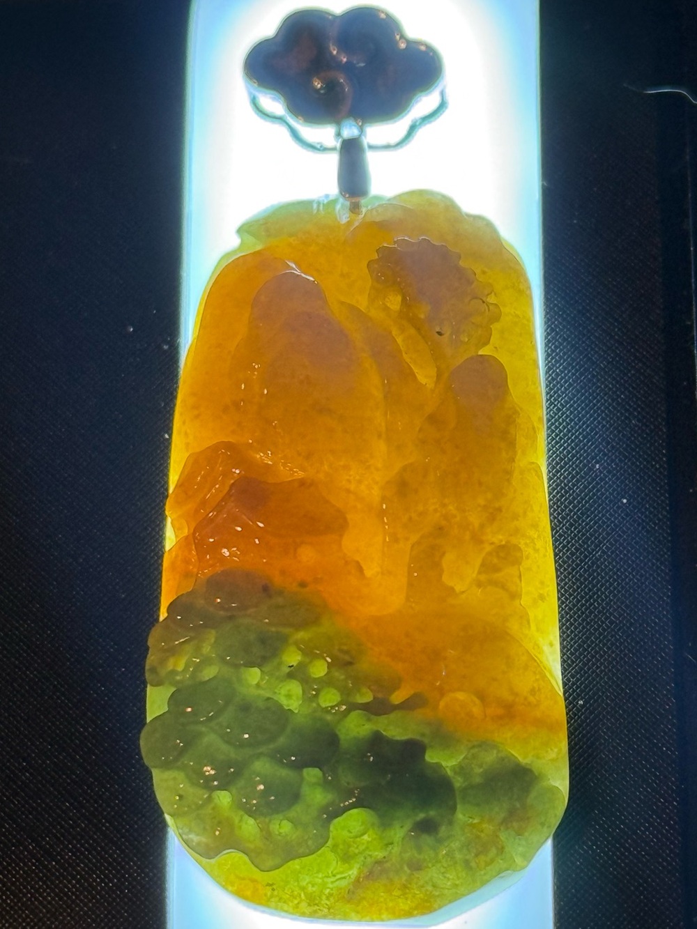Handcrafted Natural jadeite pendant
